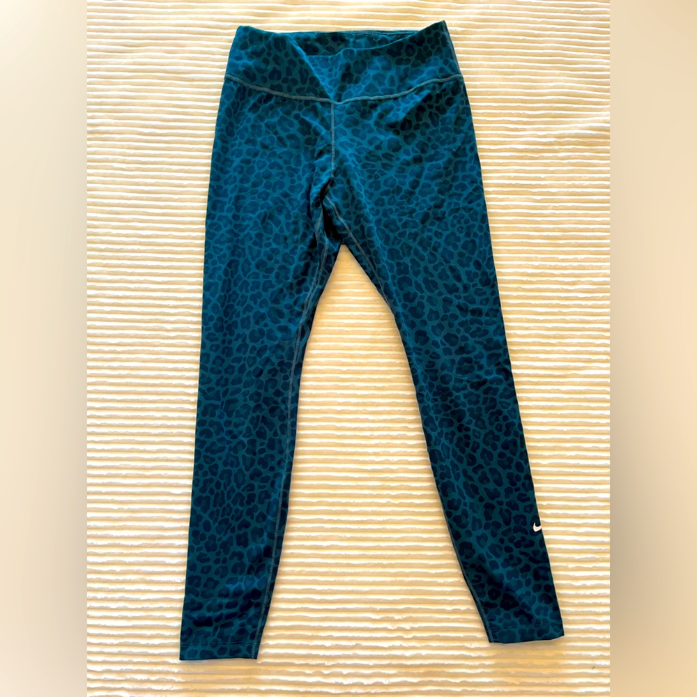 Teal leopard print Nike leggings